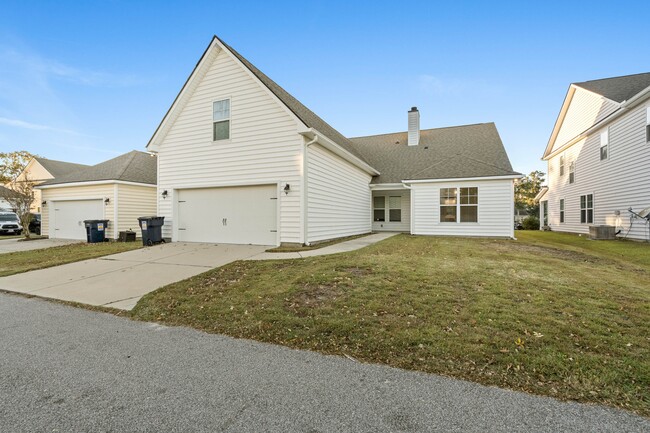 Building Photo - 3740 Sage Dr