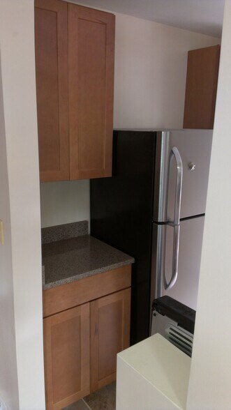 Building Photo - 317 S Aurora St