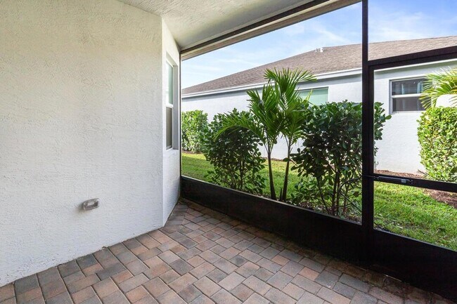 Building Photo - 2590 Bella Vista Cir