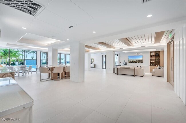 Building Photo - 4001 Gulf Shore Blvd N