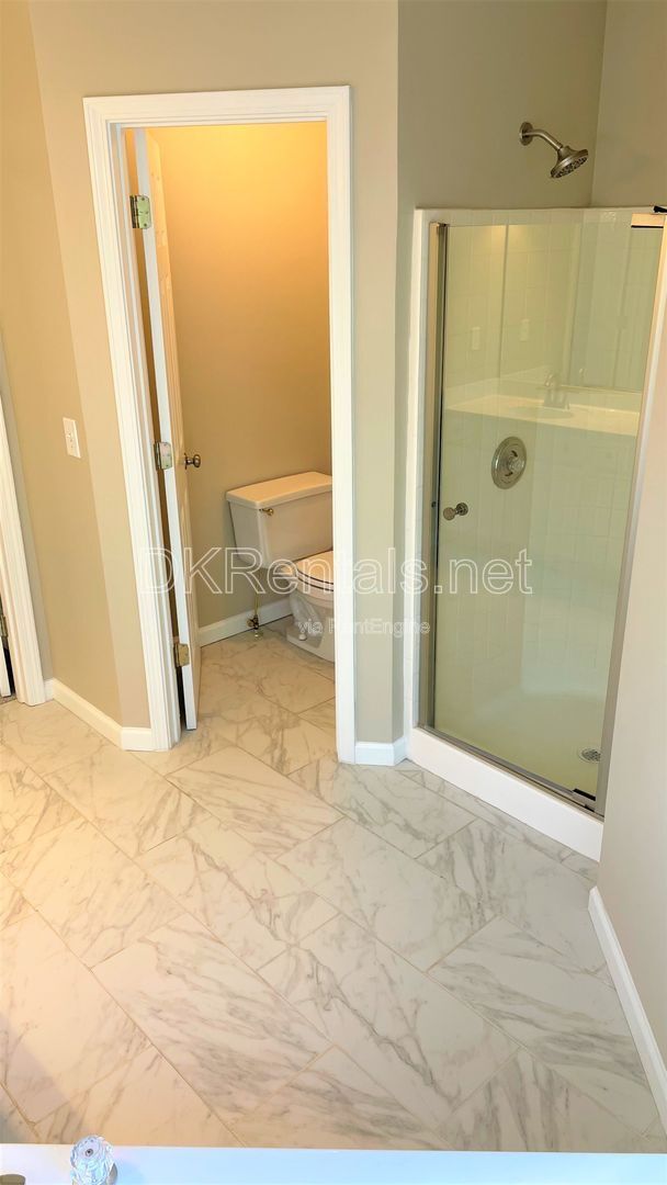 Building Photo - 416 Carmain Ln