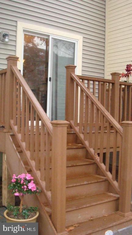 Building Photo - 5 S Floyd St