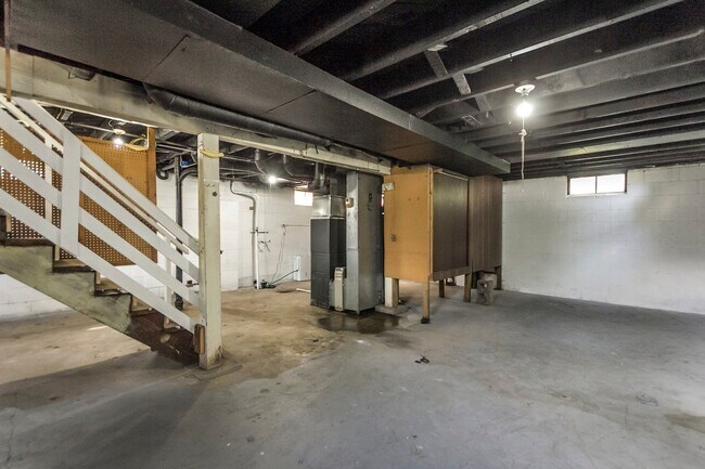 Building Photo - Cozy 2 Bedroom House