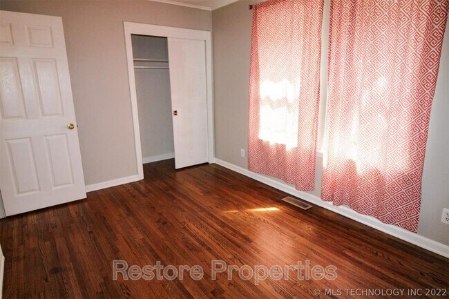 Building Photo - 5510 S Owasso Ave