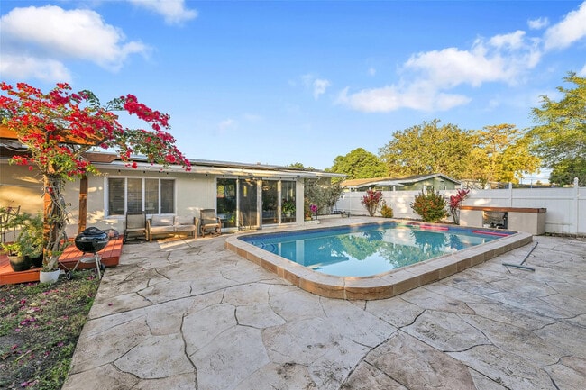 Building Photo - 5708 NW 24th St