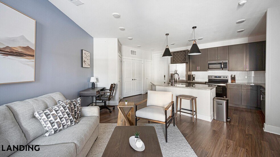 Building Photo - 701 Rahling Rd