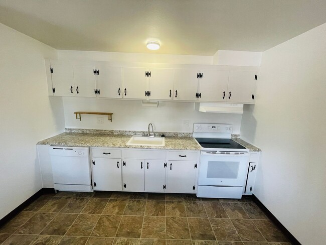 Building Photo - 2301 James Ave