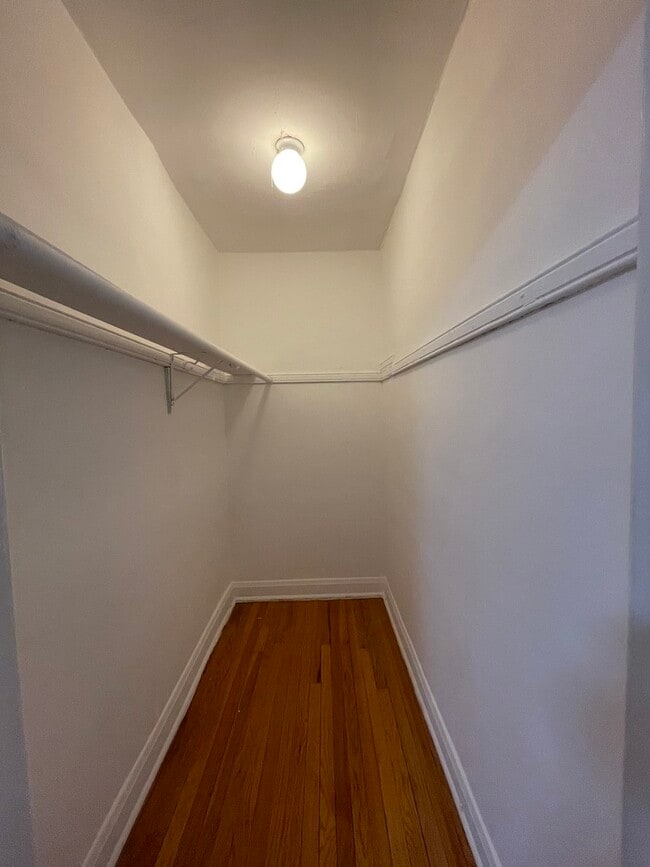 Building Photo - 7327 N Honore St