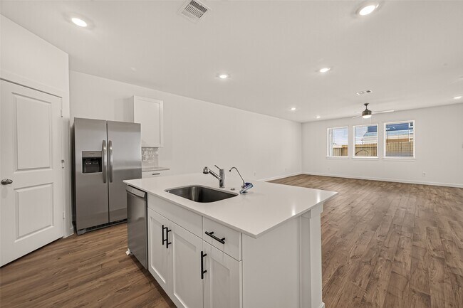 Building Photo - 3527 Lovebird Ln