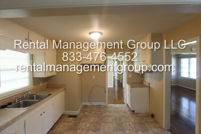 Building Photo - Great Home - New on The Market!!  Convenie...