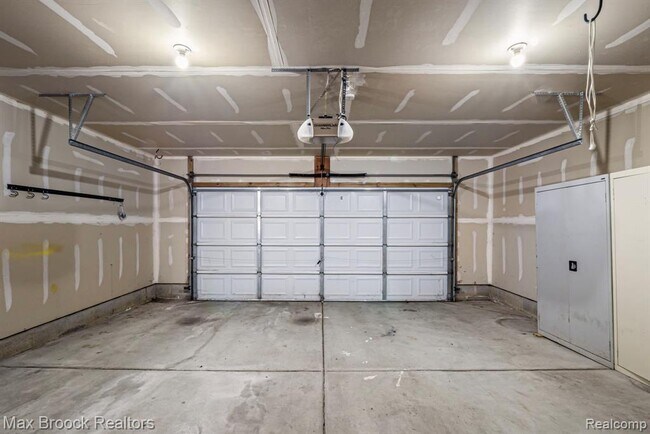 Building Photo - 3833 Forester Blvd