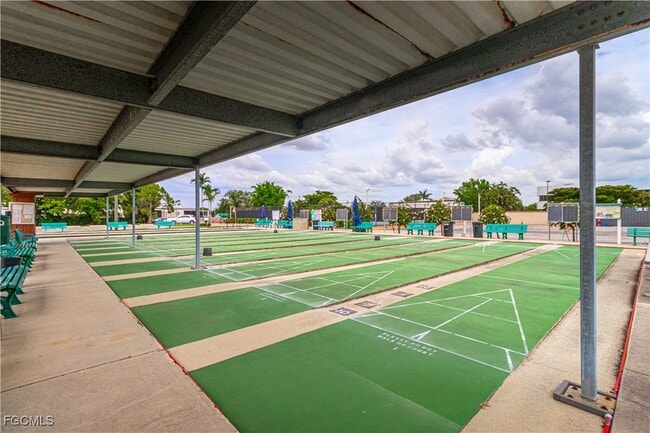 Building Photo - 1724 Pine Valley Dr