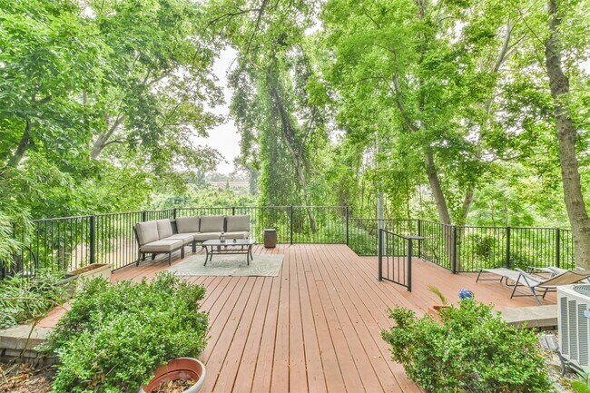 Building Photo - 4736 Post Oak Timber Dr