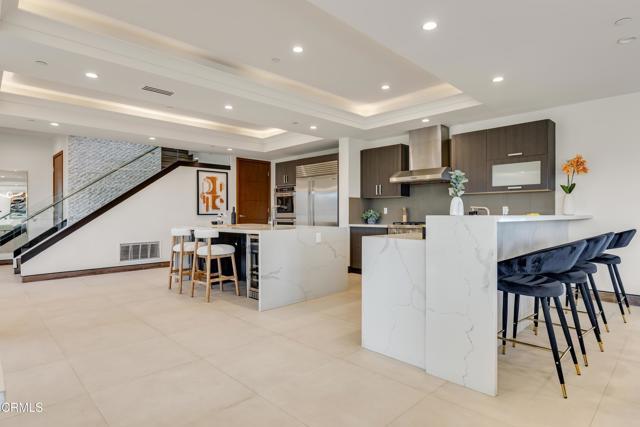 Building Photo - 12480 Viewcrest Rd