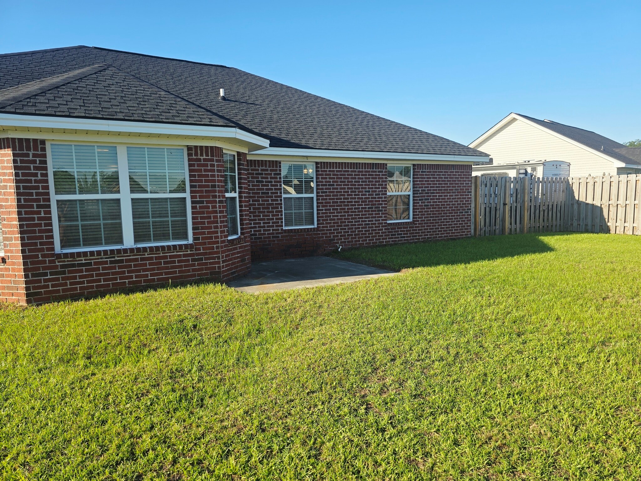 Building Photo - 111 Quarterhorse Dr