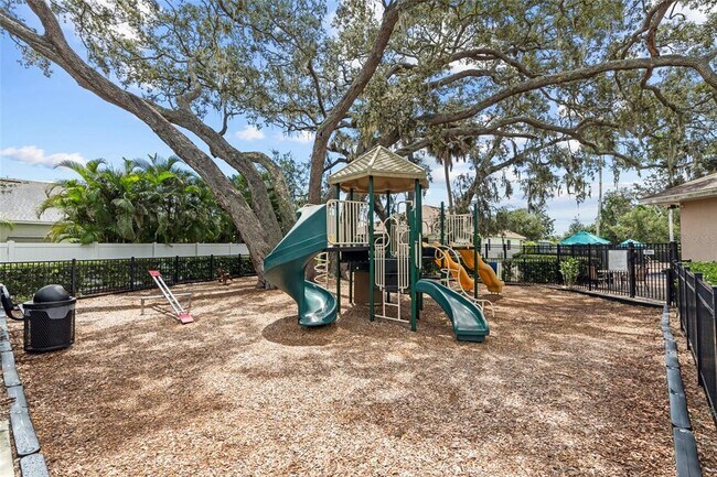 Building Photo - 10425 Red Carpet Ct