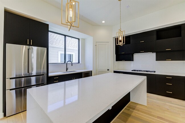 Building Photo - 1803 Dunlavy St