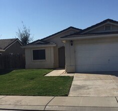 Building Photo - Hilmar 3 Bedroom 2 Bathroom Home