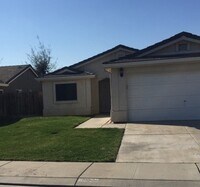Building Photo - Hilmar 3 Bedroom 2 Bathroom Home