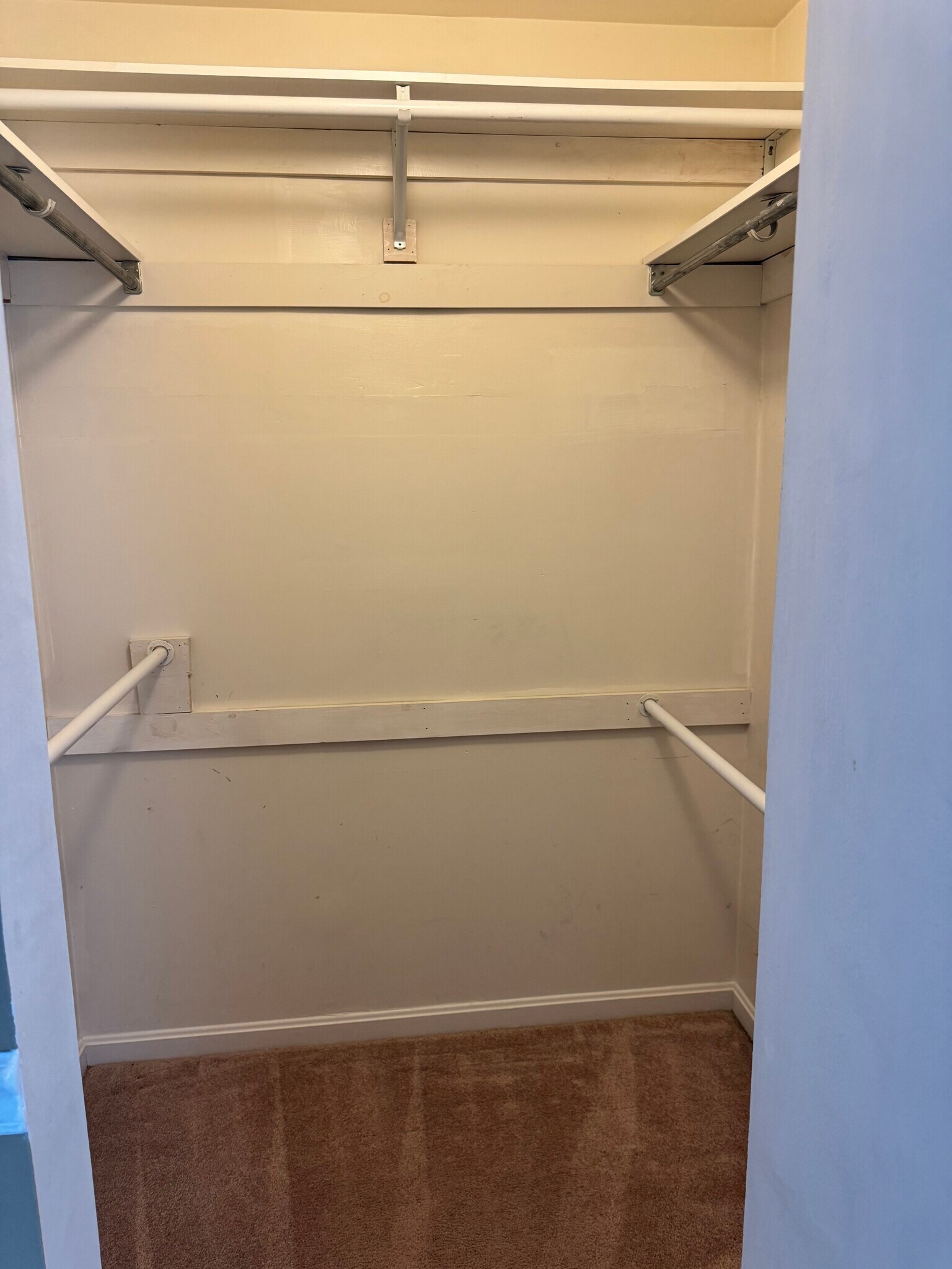Primary bedroom walk-in closet - 416 Westridge Dr