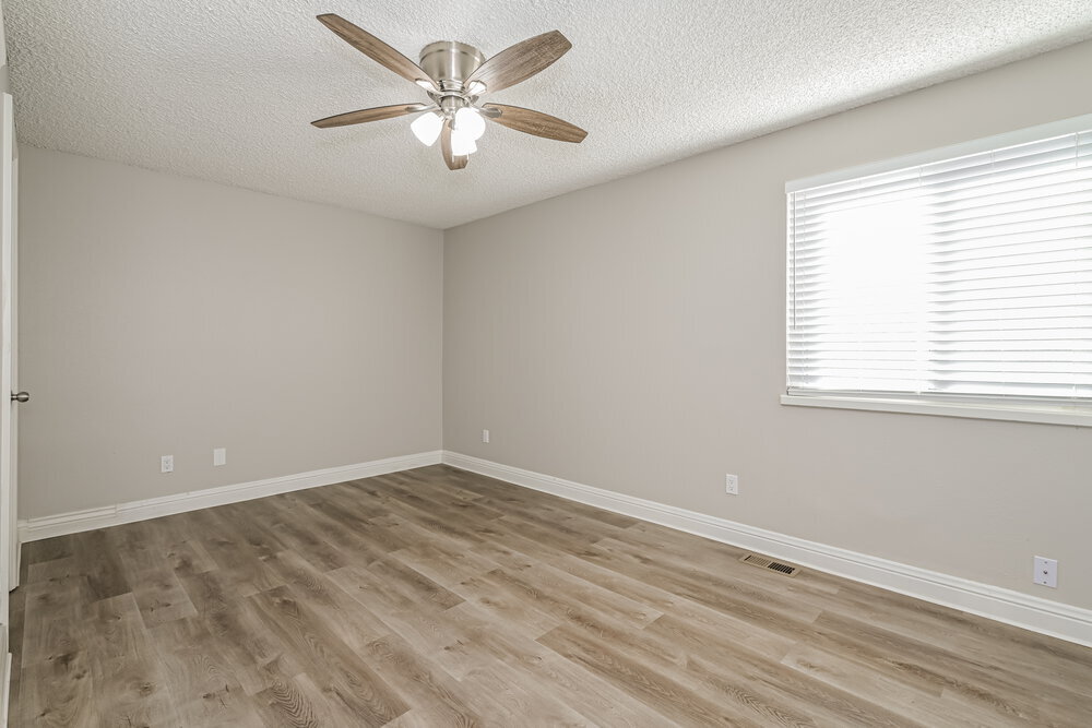 Building Photo - 17704 E Bellewood Dr