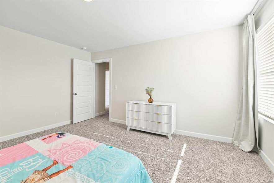 Building Photo - 6613 Firefly Ln