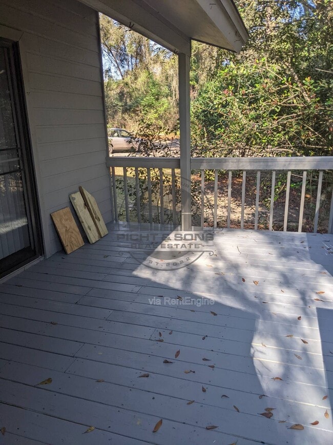 Building Photo - 5477 Sombra Del Lago Dr