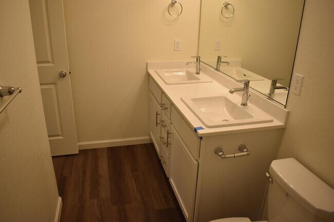 Building Photo - 4041 Bayonet Dr