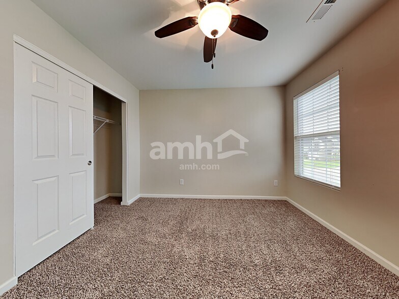 Building Photo - 504 Greywood Ln