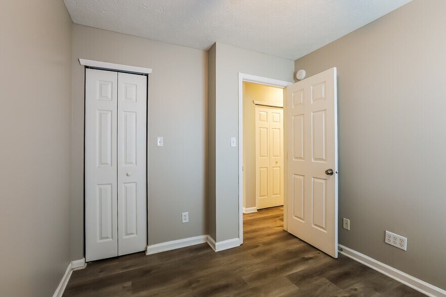 Building Photo - 5842 Kiah Ct