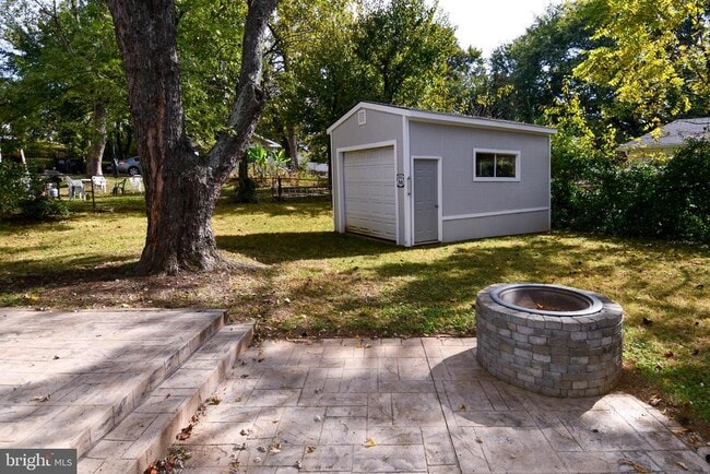 Building Photo - 3811 Forestdale Ave