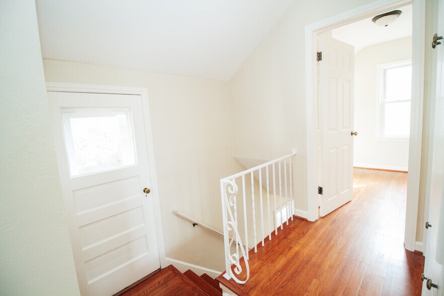 Building Photo - 4132 Berwick Ave