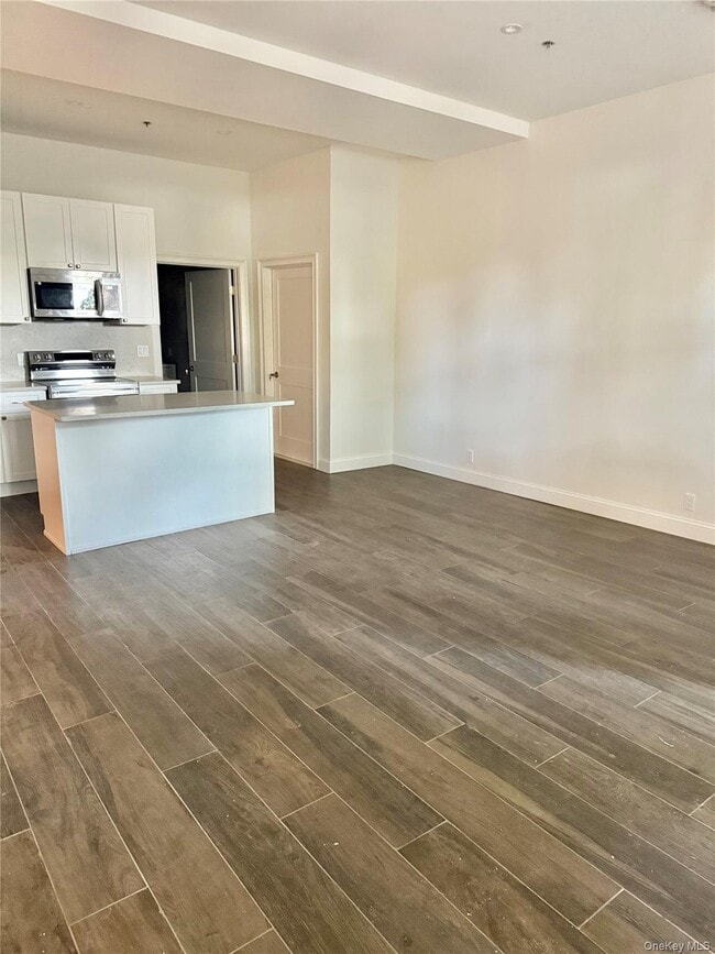 Building Photo - 108 Hempstead Turnpike