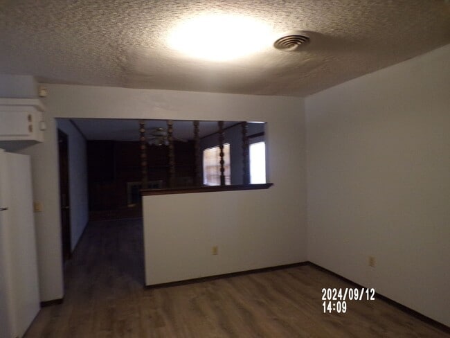 Building Photo - Pets negotiable with owner approval