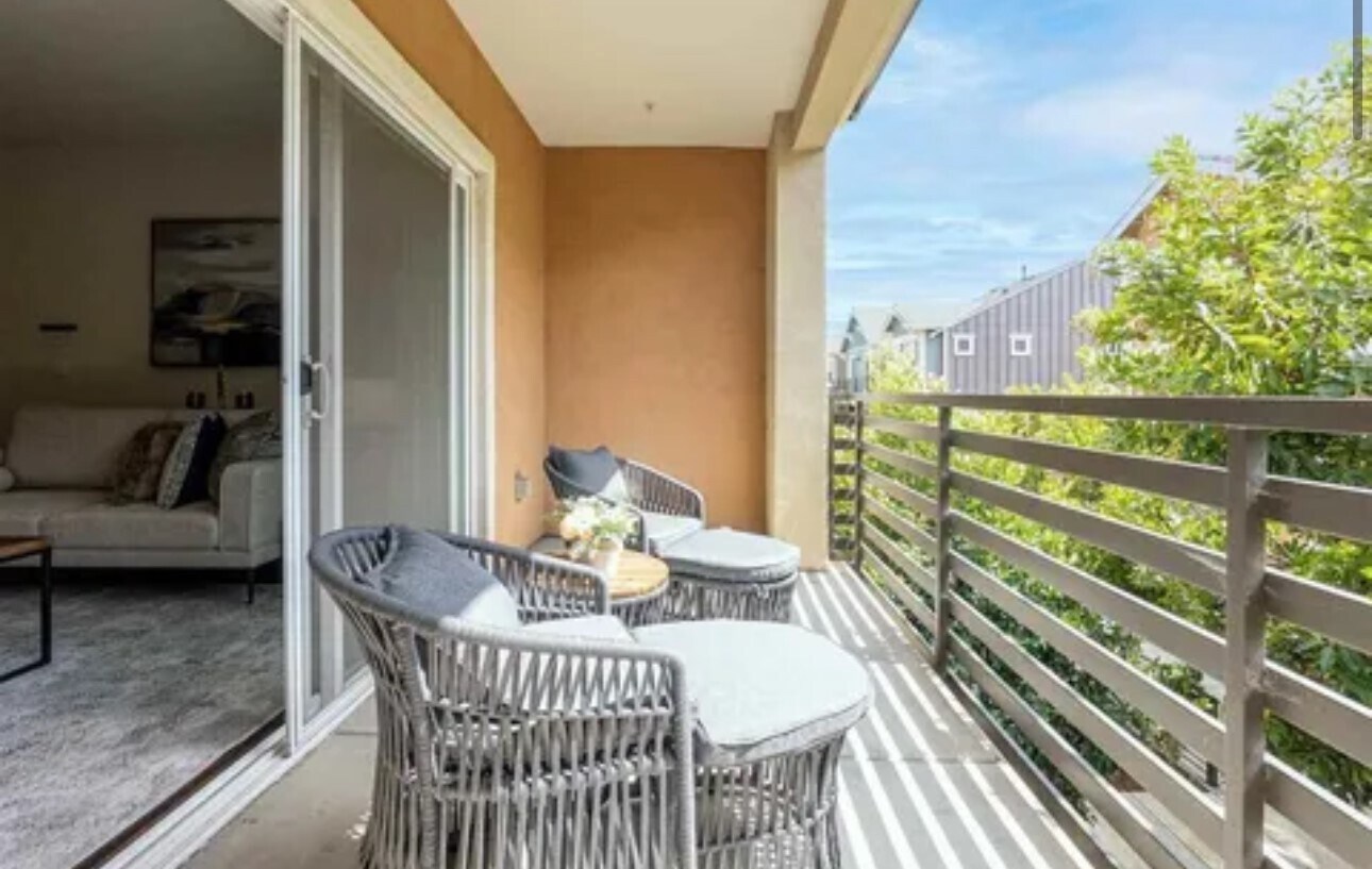 Building Photo - 4463 Hyde Cmn