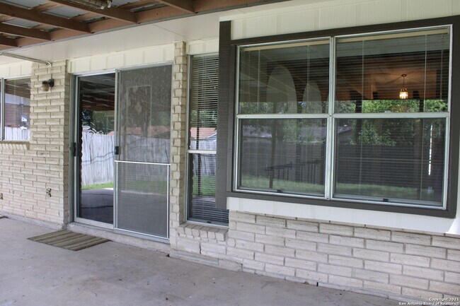 Building Photo - 5314 Peppermint Ln