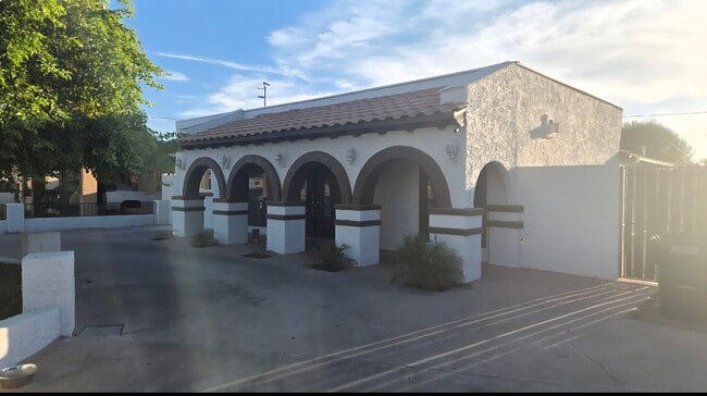 Building Photo - 106 S 29th Ave