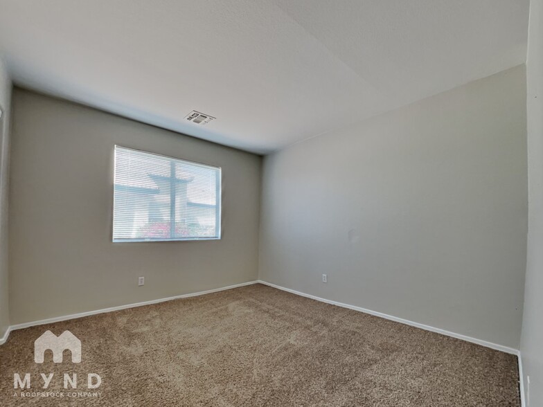 Building Photo - 8617 W Echo Ln