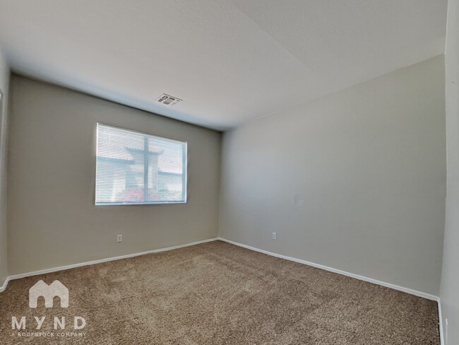 Building Photo - 8617 W Echo Ln
