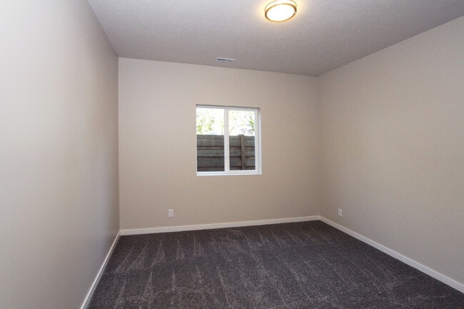 Building Photo - 5226 Bancroft Ave