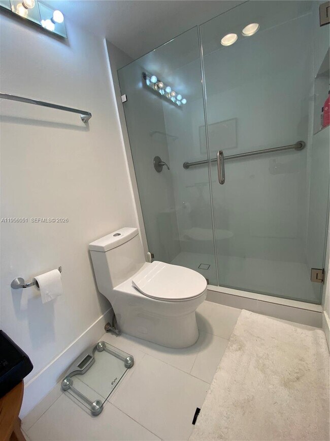 Building Photo - 177 Ocean Ln Dr