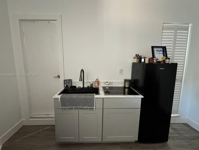 Building Photo - 6830 NW 23rd Terrace