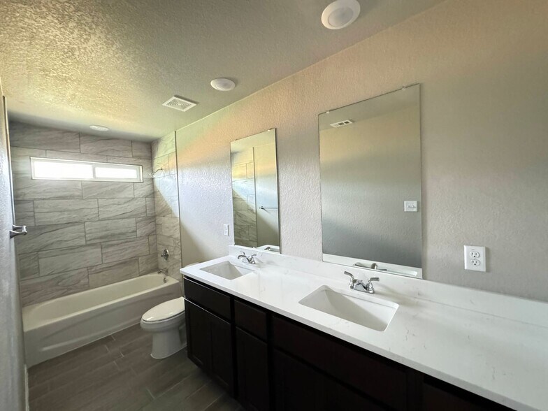 Building Photo - 1616 Indian Trail