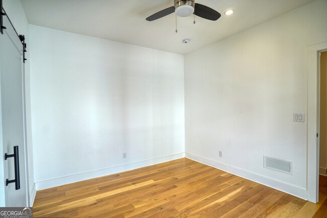 Building Photo - 157 Ravenhurst Ln