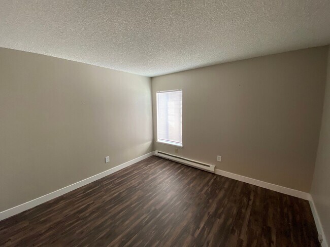 Building Photo - 2 bed 1 bath Apartment near Anschutz Medic...