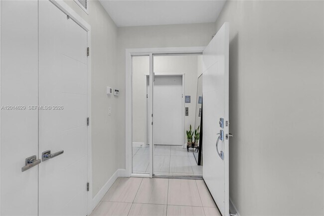 Building Photo - 6100 N Ocean Dr