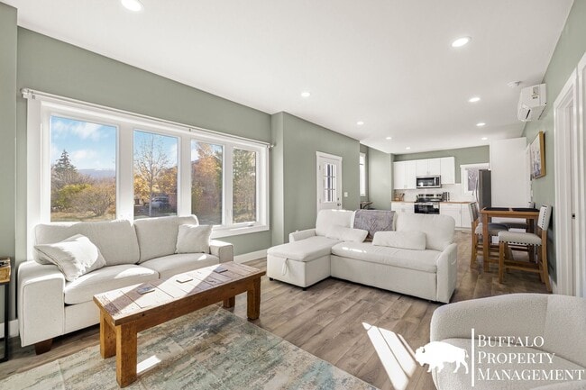 Building Photo - Brand new fully furnished home available for rent!!