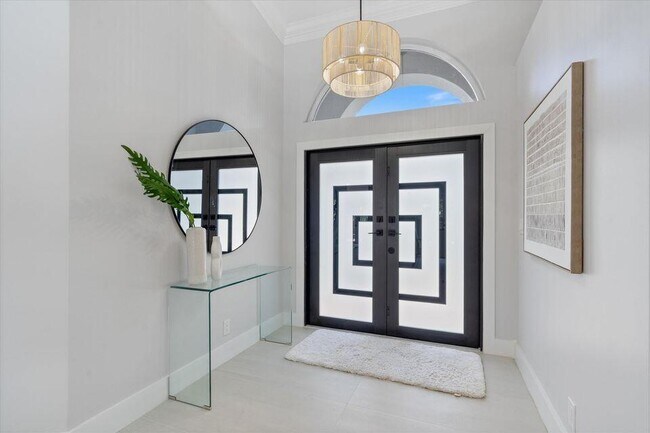 Building Photo - 1132 NE 3rd Ave