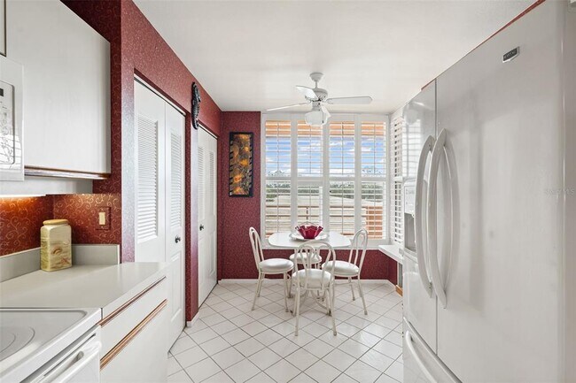 Building Photo - 4550 Pinebrook Cir