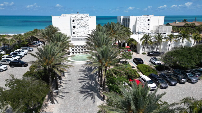 Costa D'Este Resort - 5601 Highway A1A